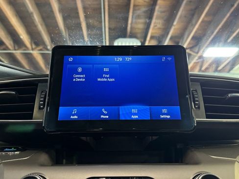 Used 2021 Ford Explorer XLT w/ Equipment Group 202A AWD/4WD image 19