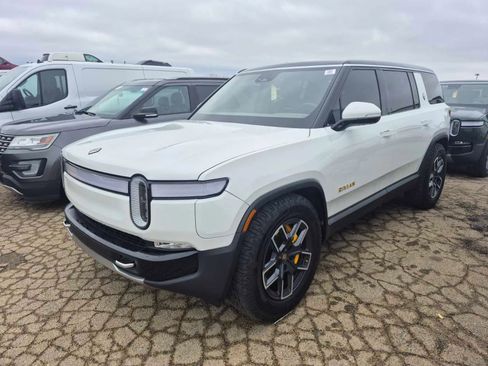 Used 2023 Rivian R1S Launch Edition image 1