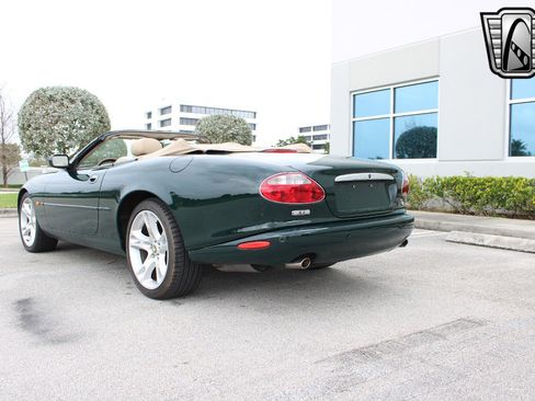 Used 2003 Jaguar XK8 Convertible image 27