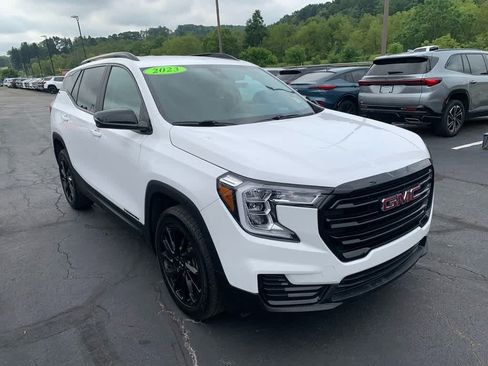 Certified 2023 GMC Terrain SLE w/ Driver Convenience Package AWD/4WD image 7