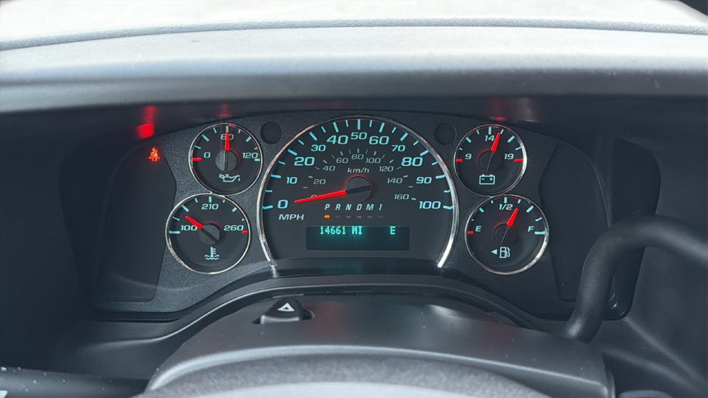 Used 2025 Chevrolet Express 3500 LT w/ LT Preferred Equipment Group RWD image 17