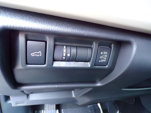 Certified 2025 Subaru Forester Premium AWD/4WD image 21