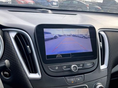 Used 2023 Chevrolet Malibu LT image 17