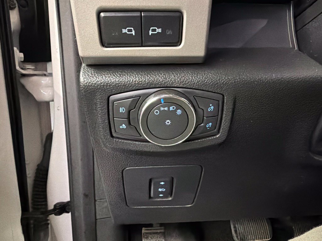 Used 2016 Ford F150 Lariat w/ Equipment Group 501A Mid AWD/4WD image 26