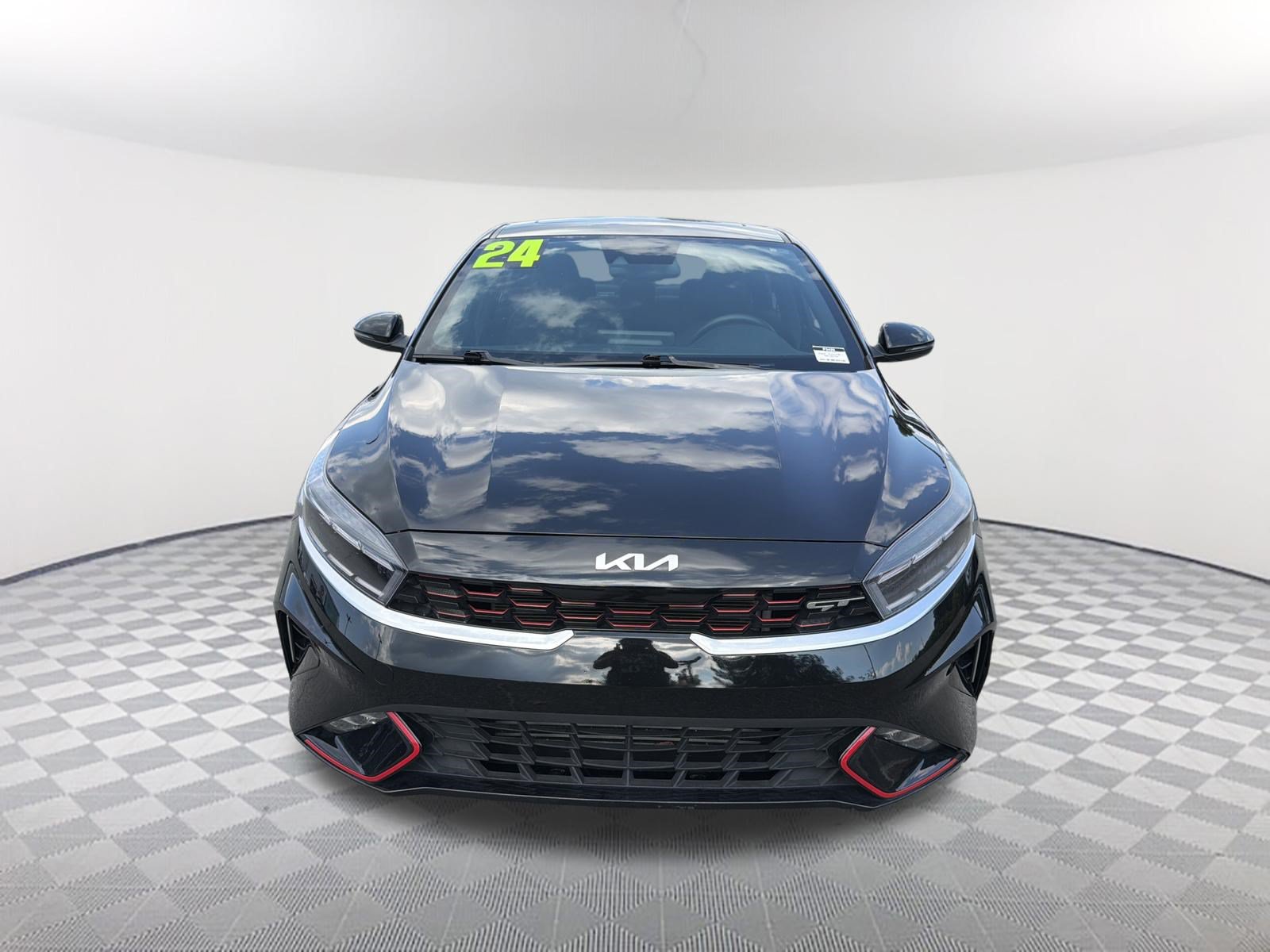 Used 2024 Kia Forte GT FWD image 2