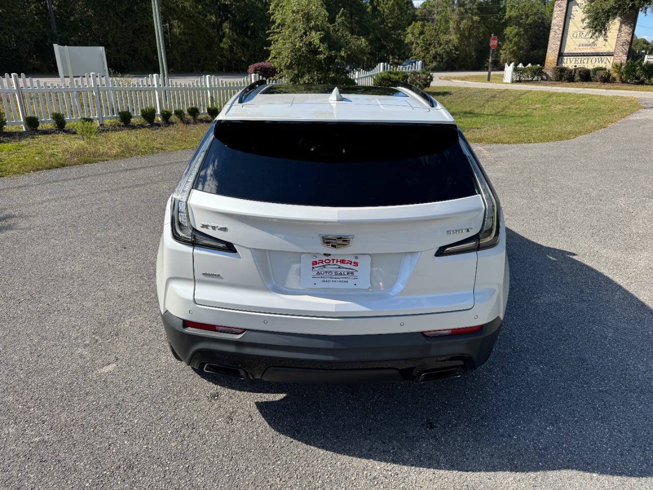 Used 2020 Cadillac XT4 Sport w/ Technology Package AWD/4WD image 5