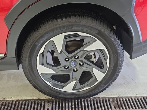 Used 2024 Subaru Crosstrek 2.5i Limited w/ Crosstrek Mirror Package image 35