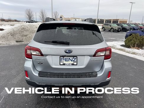 Used 2015 Subaru Outback 2.5i Limited image 4