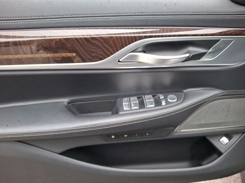 Used 2022 BMW 750i xDrive w/ M Sport Package image 16