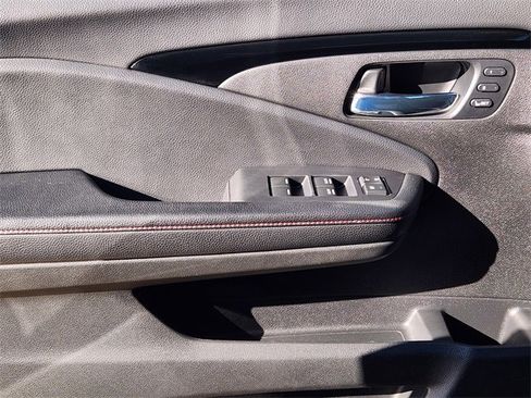 Used 2020 Honda Pilot Black Edition image 24