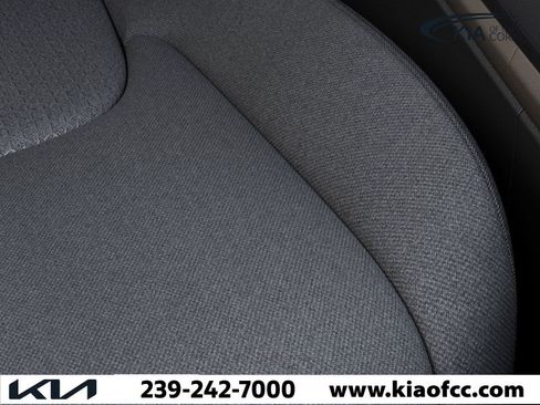 New 2026 Kia Carnival LX image 24