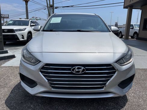 Used 2020 Hyundai Accent SE FWD image 2