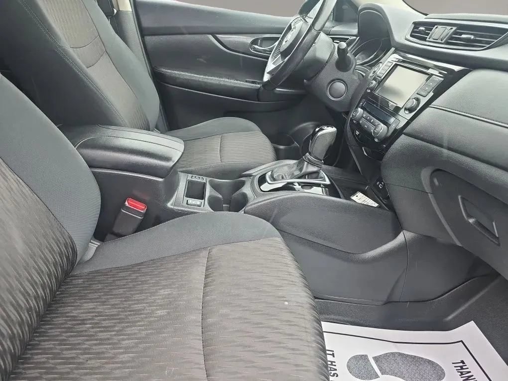 Used 2018 Nissan Rogue SV w/ Premium Package AWD/4WD image 12