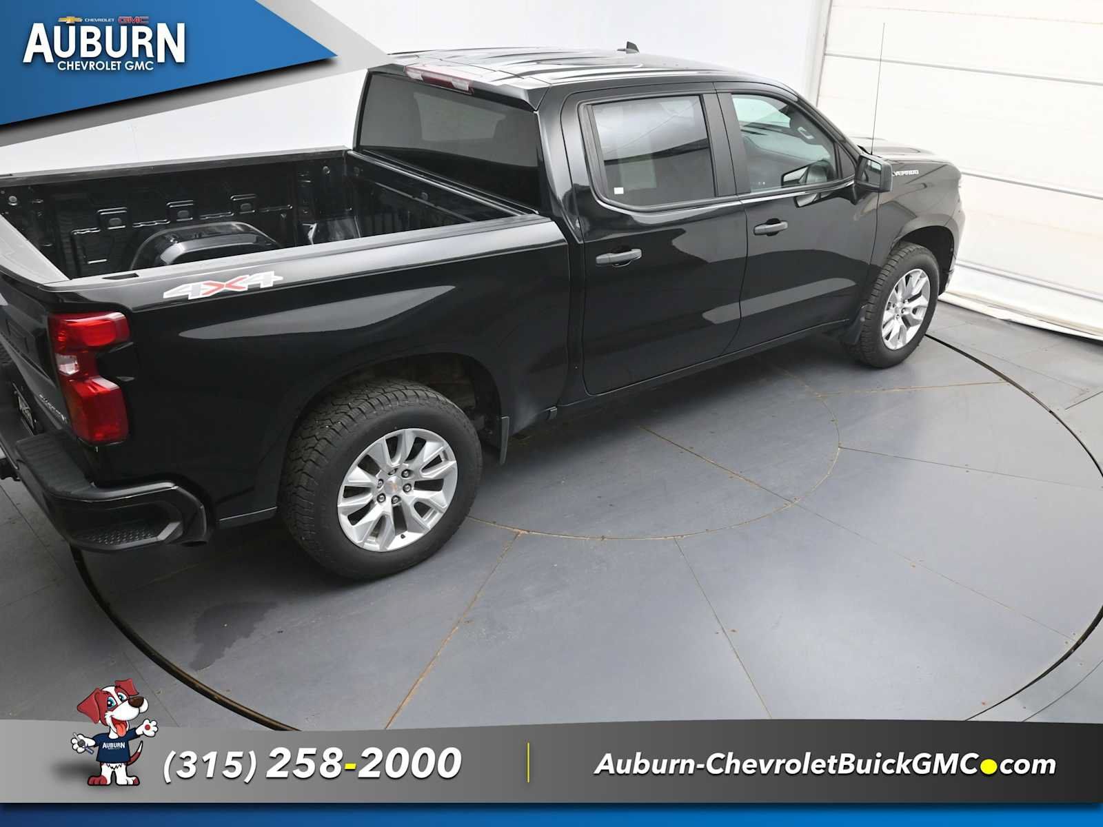 Used 2023 Chevrolet Silverado 1500 Custom AWD/4WD image 32