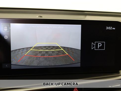 Used 2024 Kia Sorento LX FWD image 5