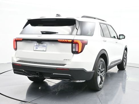 New 2025 Ford Explorer ST-Line w/ Premium Package image 8