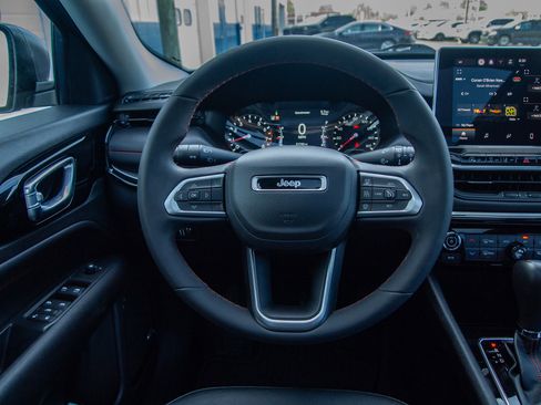 Used 2022 Jeep Compass Trailhawk w/ Sun and Sound Group image 21