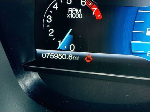 Certified 2018 Ford Explorer XLT w/ Equipment Group 202A image 14