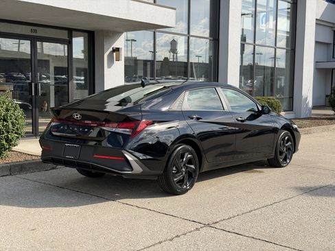 New 2026 Hyundai Elantra Sport FWD image 4