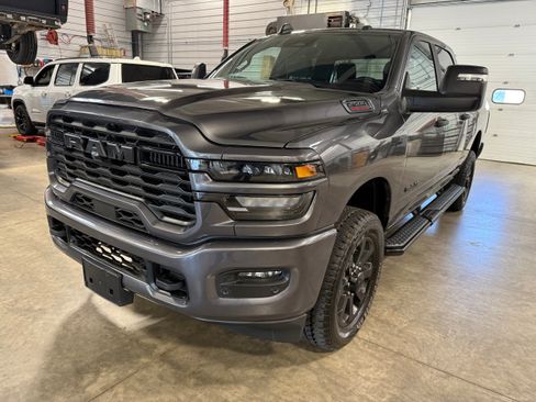Used 2025 RAM 2500 Big Horn AWD/4WD image 42