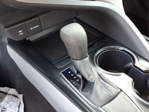 Used 2019 Toyota Camry LE image 8