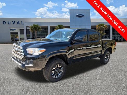 Used 2016 Toyota Tacoma SR image 8