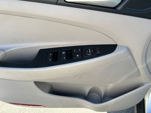 Used 2019 Hyundai Tucson SE FWD image 7