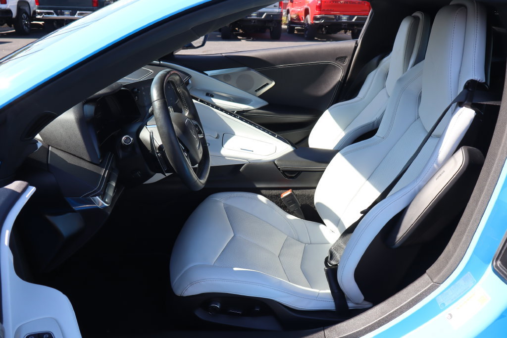 Used 2024 Chevrolet Corvette Stingray Preferred Cpe RWD image 4