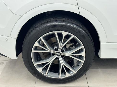 Used 2021 Audi Q8 Premium AWD/4WD image 43