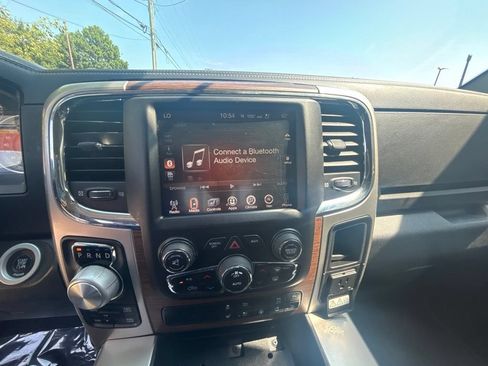 Used 2016 RAM 1500 Laramie w/ Convenience Group AWD/4WD image 13