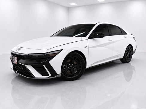 Used 2025 Hyundai Elantra N Line FWD image 4