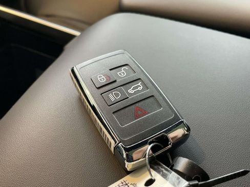 New 2026 Land Rover Range Rover SE AWD/4WD image 40