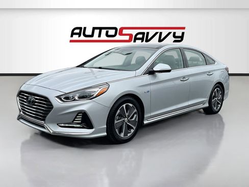 Used 2019 Hyundai Sonata Limited w/ Ultimate Package 02 FWD image 3
