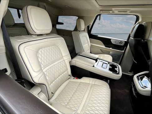Used 2022 Lincoln Navigator Black Label AWD/4WD image 25