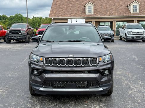 Used 2023 Jeep Compass Limited w/ Sun and Sound Group AWD/4WD image 4