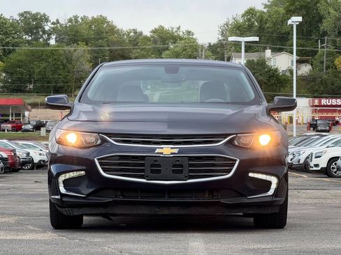 Used 2016 Chevrolet Malibu LT FWD image 2