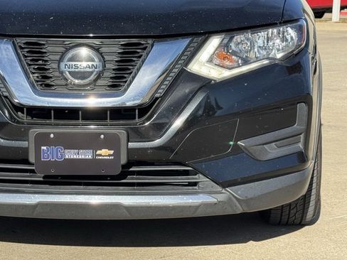 Used 2020 Nissan Rogue SV image 10