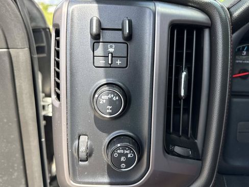 Used 2017 GMC Sierra 1500 SLT AWD/4WD image 30