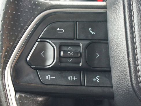 Used 2025 Toyota Tundra SR5 AWD/4WD image 9