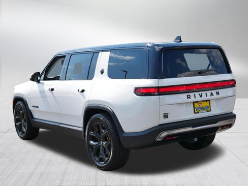 Used 2023 Rivian R1S Adventure AWD/4WD image 5