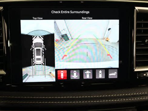 Used 2024 Chrysler Pacifica Hybrid S Appearance Pkg image 4