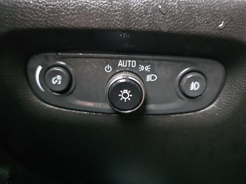 Used 2021 Chevrolet Traverse Premier w/ Redline Edition image 27