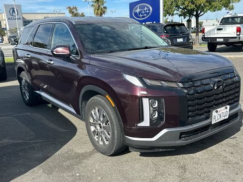 Used 2024 Hyundai Palisade SEL FWD image 2