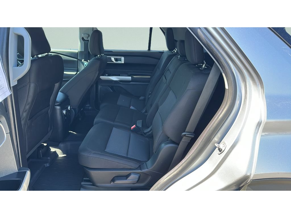 Used 2022 Ford Explorer XLT AWD/4WD image 13