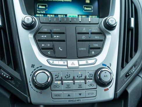 Used 2015 Chevrolet Equinox LT w/ Driver Convenience Package image 17