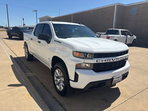 Used 2022 Chevrolet Silverado 1500 Custom image 4
