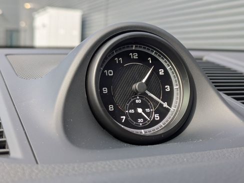 Certified 2025 Porsche Macan image 22