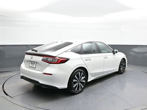 Certified 2024 Honda Civic EX-L image 6