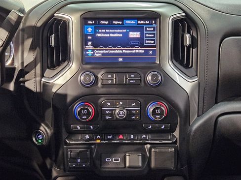 Used 2021 Chevrolet Silverado 1500 LT Trail Boss w/ Convenience Package II AWD/4WD image 16