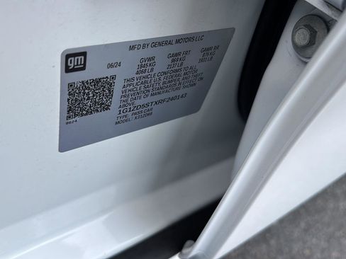 Used 2024 Chevrolet Malibu LT image 36